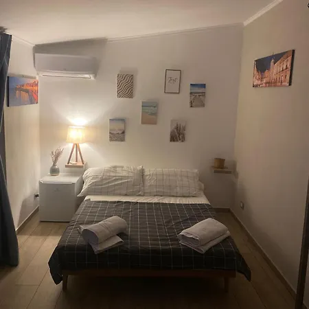 Guest house Peri Peri Syracuse